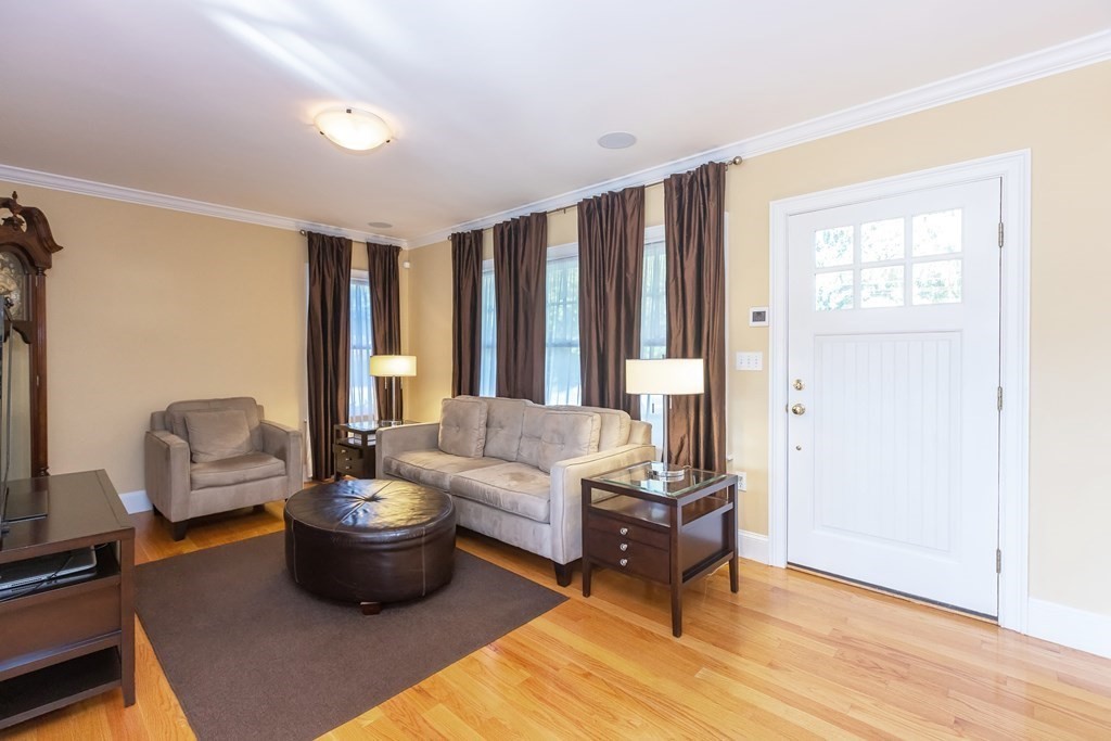 47 Bel Air Road Hingham, MA 02043 - Photo 10 of 26 Gallery Image 10