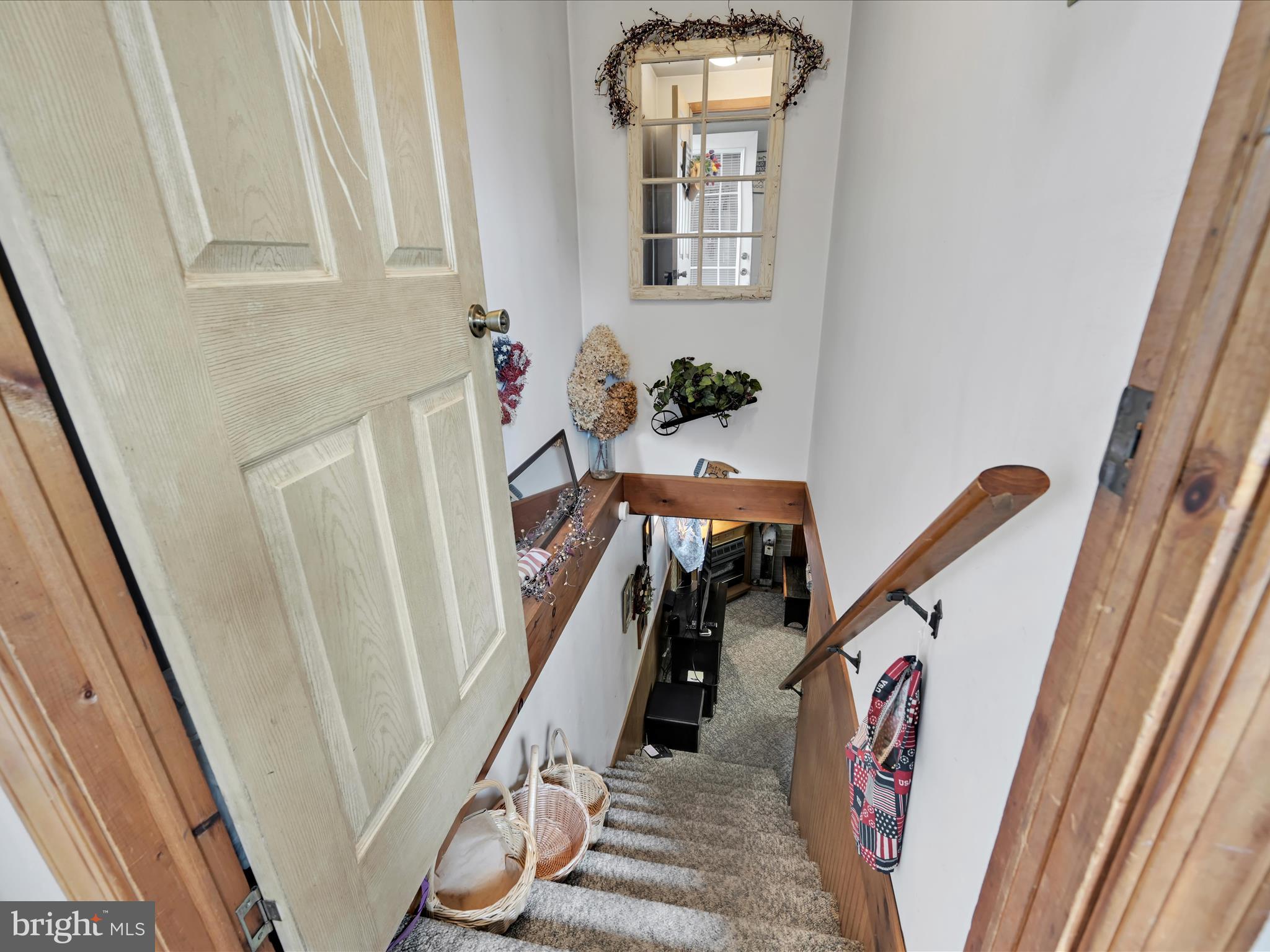 1 South Stevens Street Frackville, PA 17931 - Photo 20 of 33 Stairs