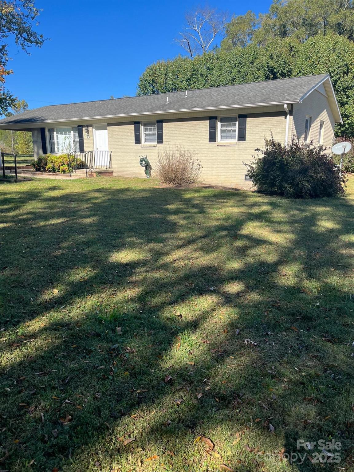 104 Edison Street Kings Mountain, NC 28086 - Photo 2 of 28 a front view of a house with a yard
