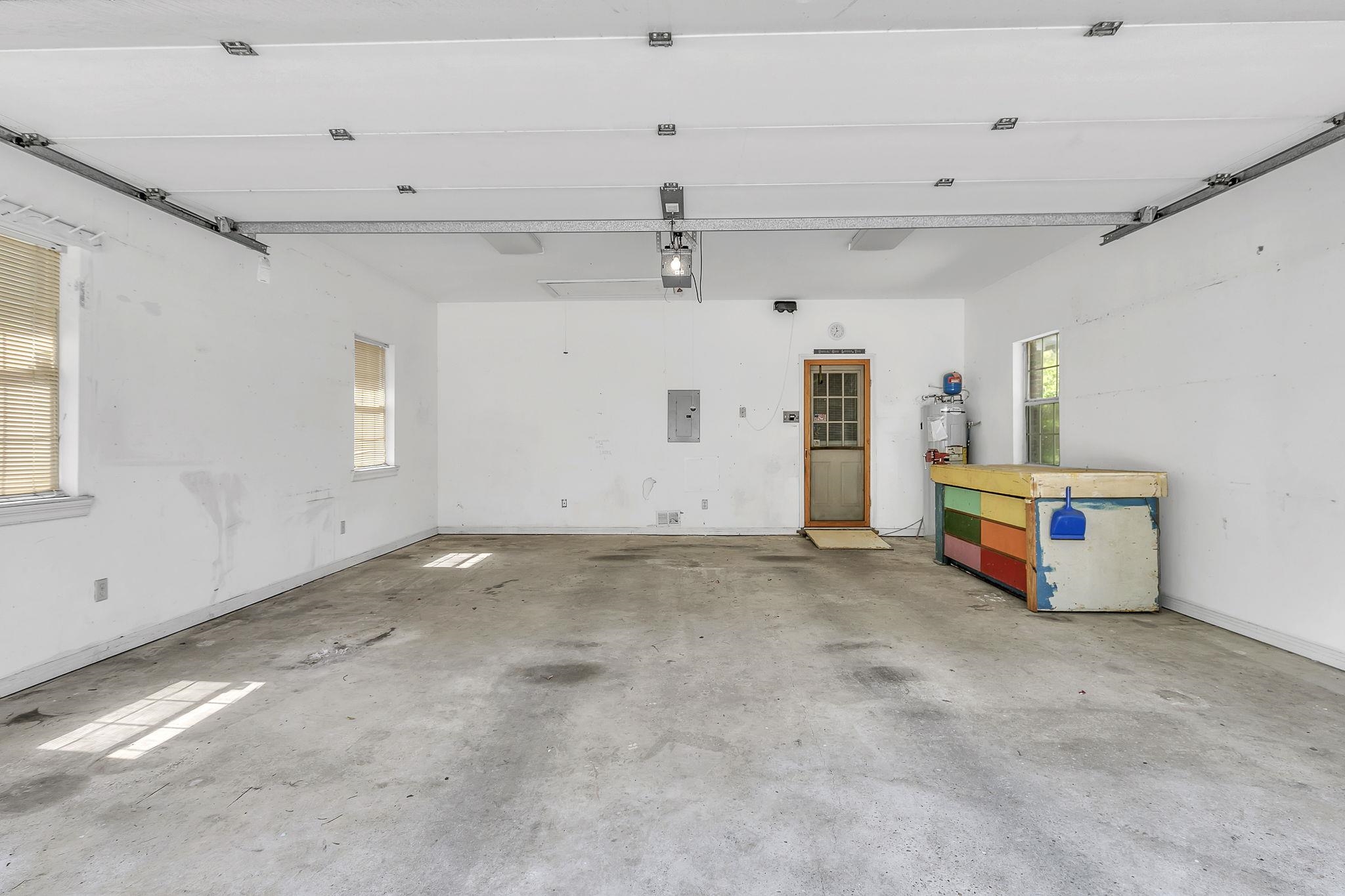 367 Ridgewood Drive Daphne, AL 36526 - Photo 48 of 71 Garage