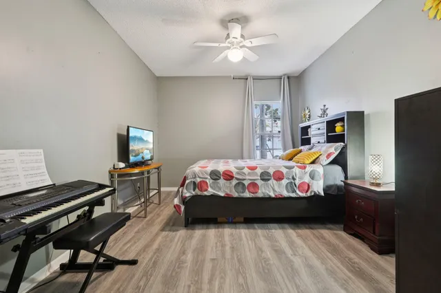 $340,000 | 10709 Pelican Drive, Wellington, FL 33414