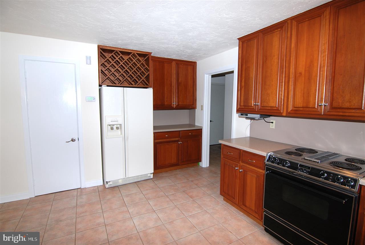 1267 Wiltshire Road York, PA 17403 - Photo 14 of 36 Gallery Image 14
