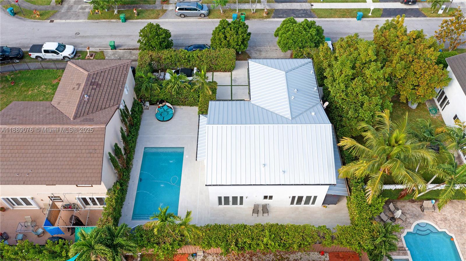 6763 Southwest 106th Place Miami, FL 33173 - Photo 33 of 38 an aerial view of a house having yard