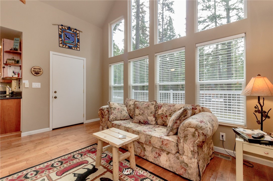 181 Dumbarton Road Ronald, WA 98940 - Photo 3 of 25 Gallery Image 3