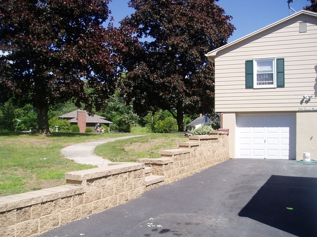 246 Clover Road Ludlow, MA 01056 - Photo 4 of 17 Gallery Image 4