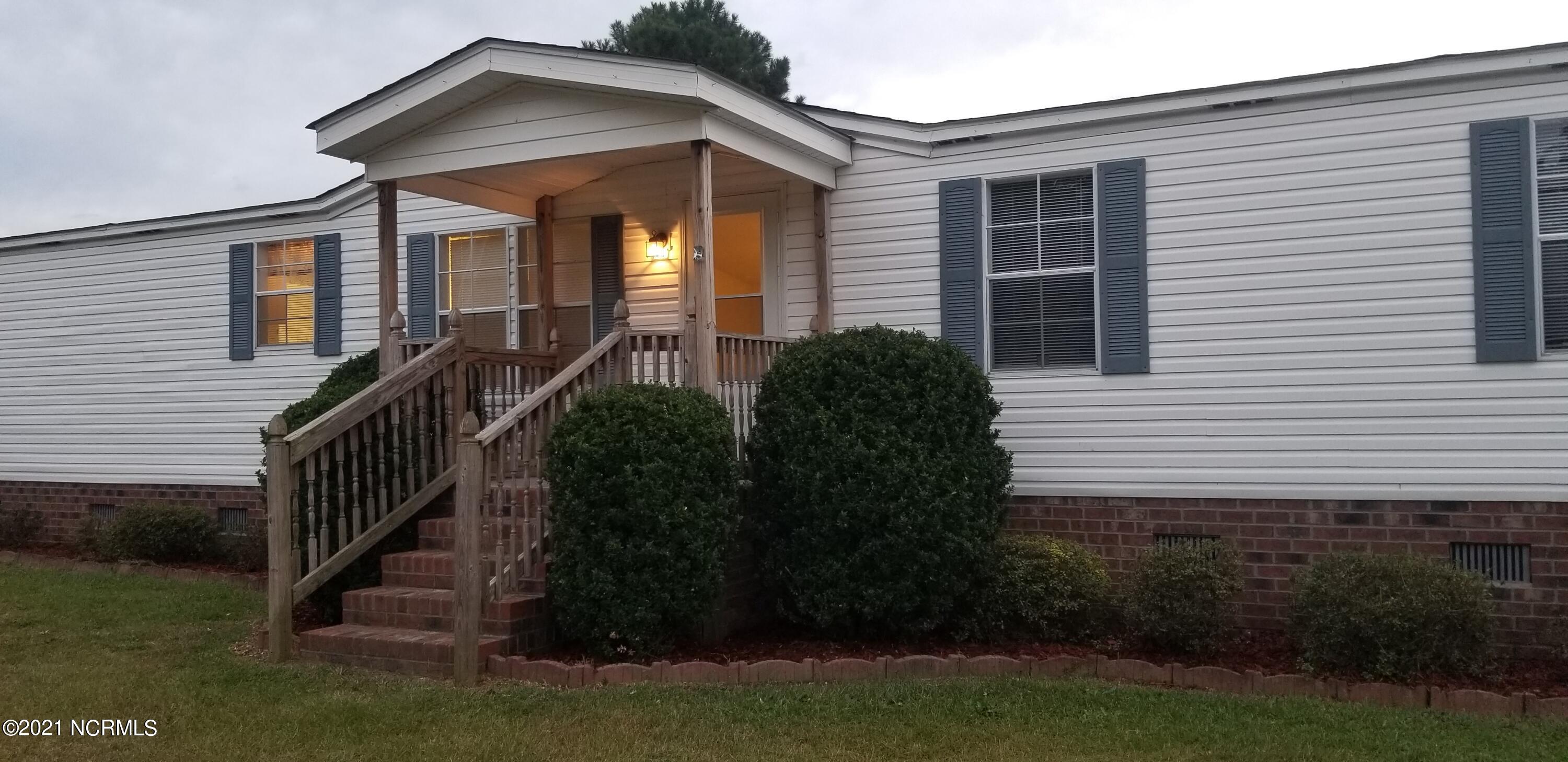 2695 Pauls Path Road Kinston, NC 28504 - Photo 1 of 40 1 Front
