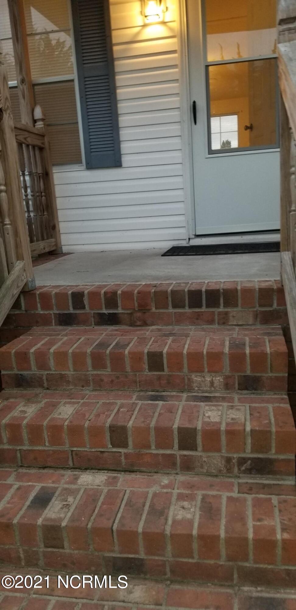 2695 Pauls Path Road Kinston, NC 28504 - Photo 14 of 40 7.1 2021-09-21 18.52.48