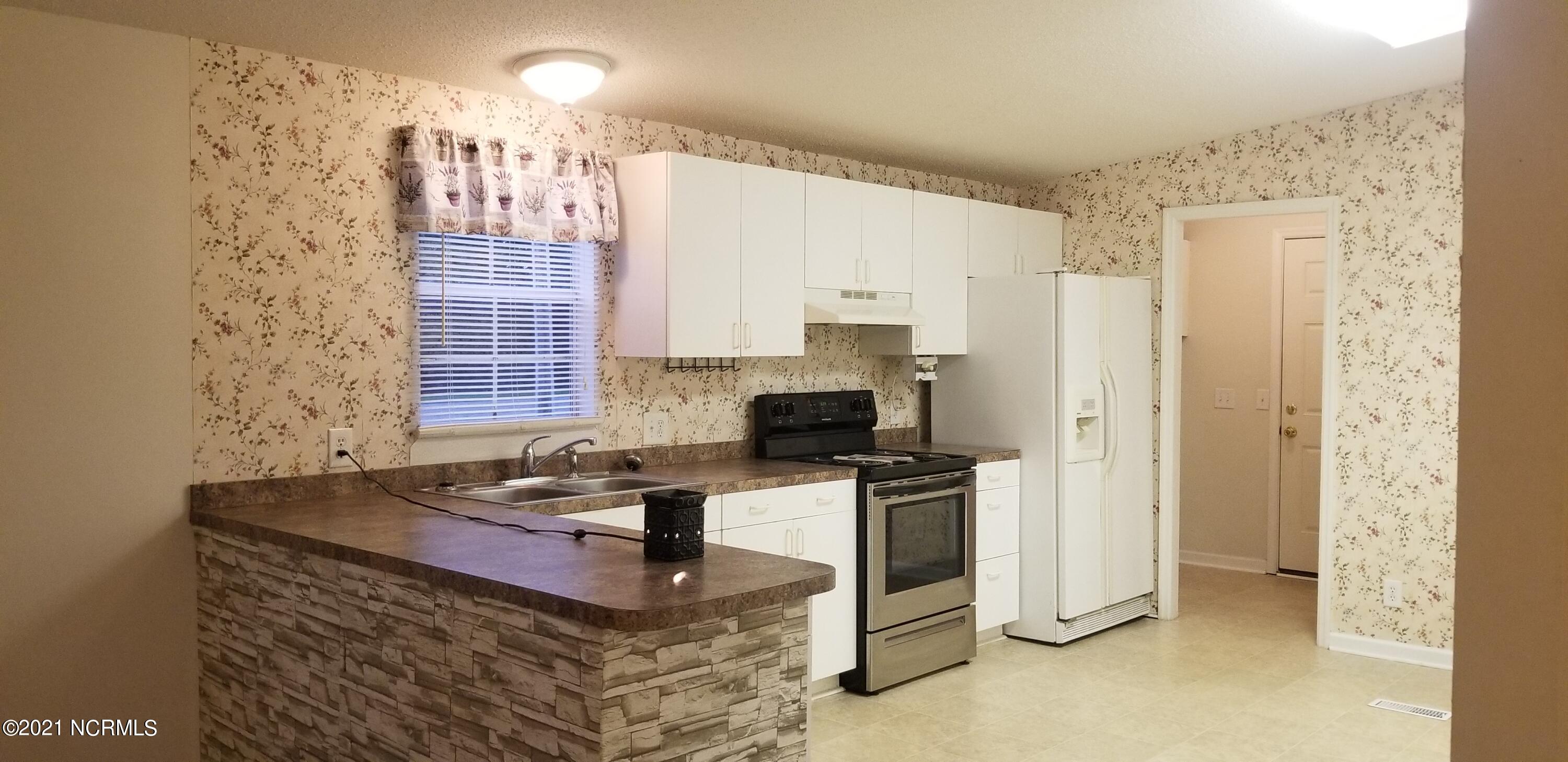 2695 Pauls Path Road Kinston, NC 28504 - Photo 17 of 40 8 - 2021-09-21 18.39.45