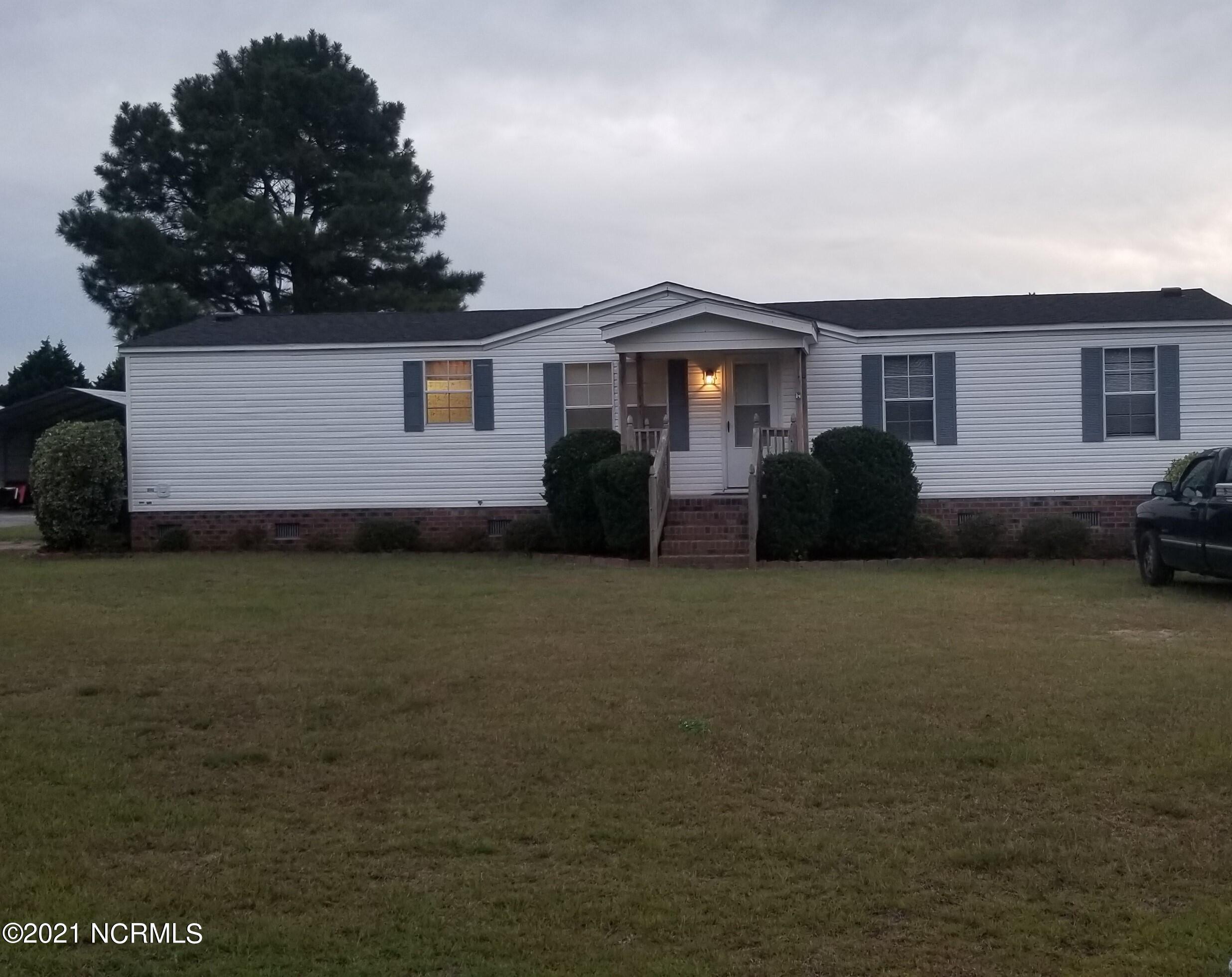 2695 Pauls Path Road Kinston, NC 28504 - Photo 2 of 40 2.2 2021-09-21 18.45.44