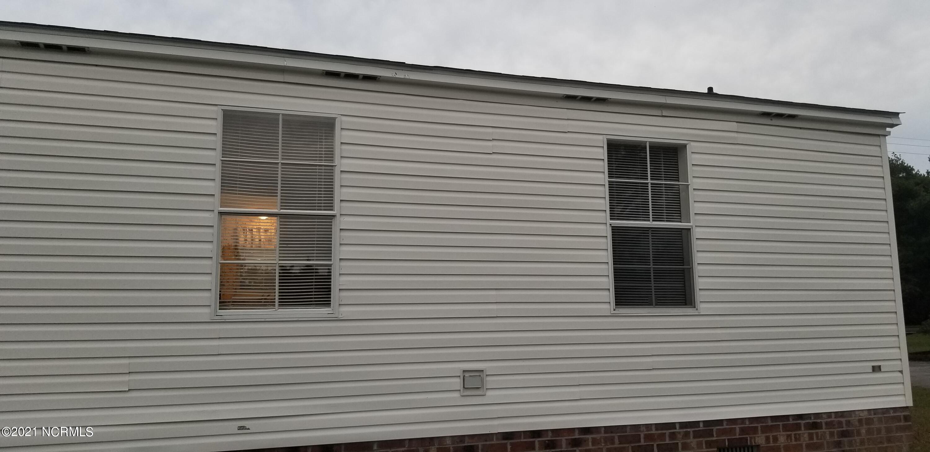 2695 Pauls Path Road Kinston, NC 28504 - Photo 5 of 40 3.1 - 2021-09-21 18.50.14