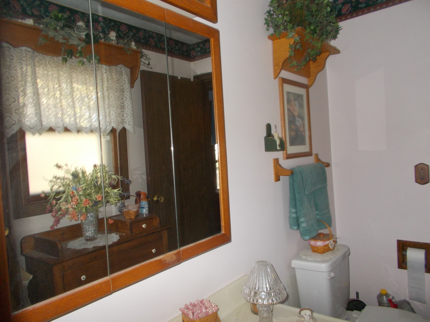 905 Winthrop Court Zion, IL 60099 - Photo 8 of 13 a front view of a house