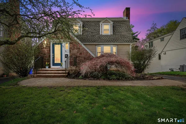 $649,990 | 81 Meadowbrook Road, West Hartford, CT 06107
