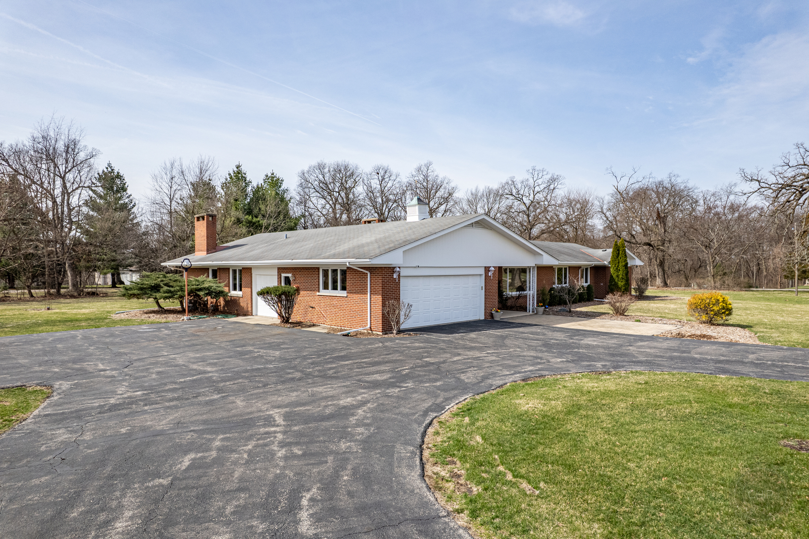 15600 Griswold Springs Road Plano, IL 60545 - Photo 7 of 96 a view of a house with a yard