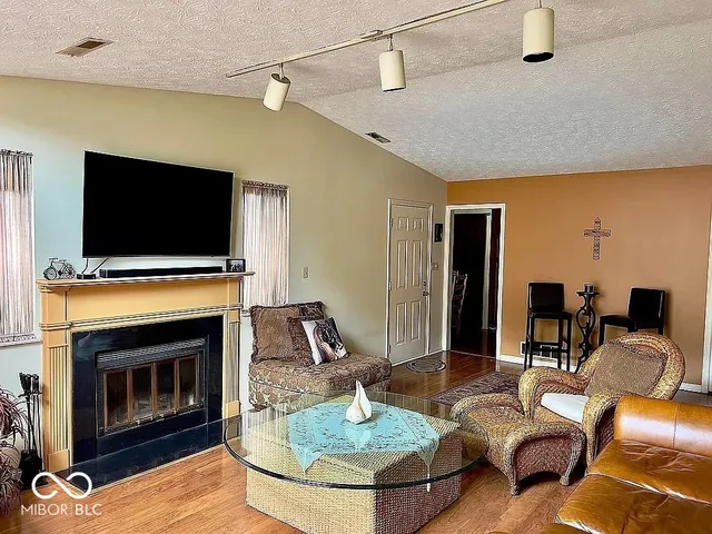 $219,900 | 9222 Golden Oaks North, Indianapolis, IN 46260