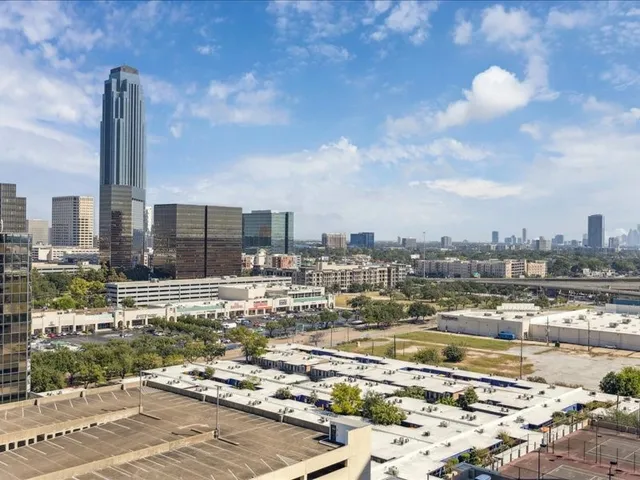 $1,800 | 3505 Sage Road, Unit 1603, Houston, TX 77056