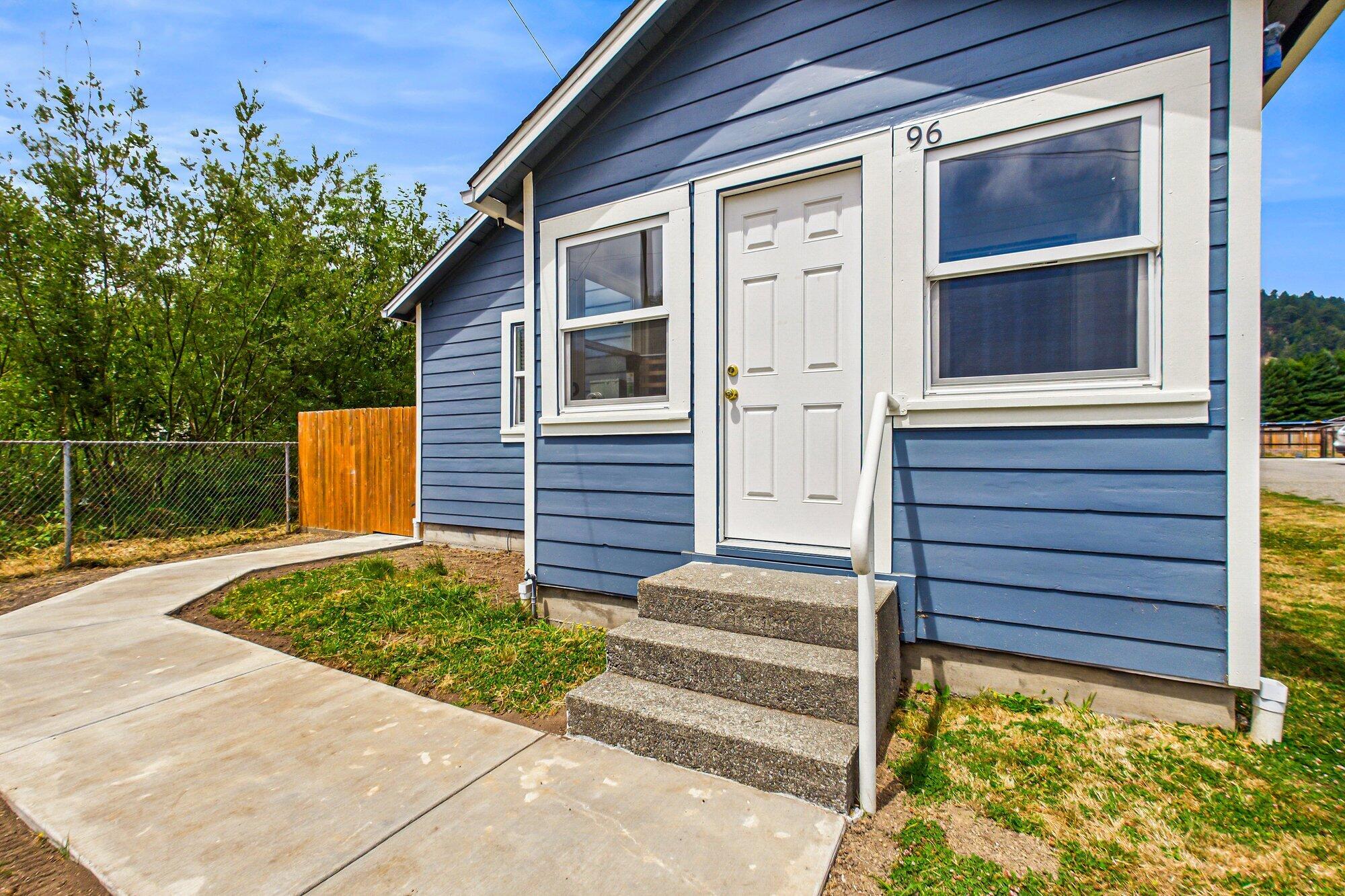 96 Painter Street Rio Dell, CA 95562 - Photo 2 of 17
