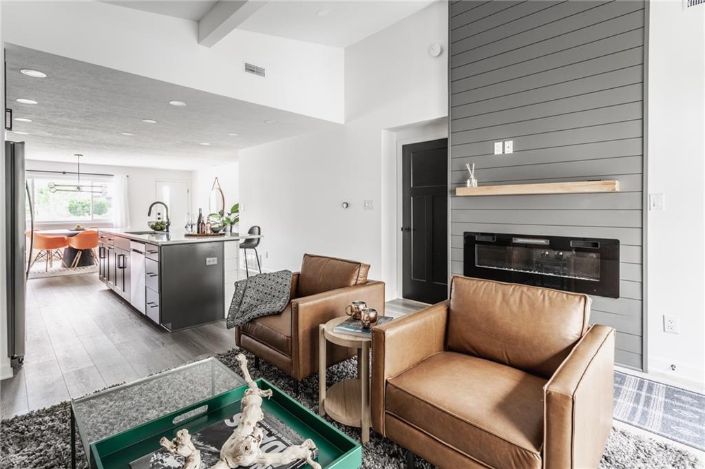 649 Emerson Road Carmel, IN 46032 - Photo 12 of 35