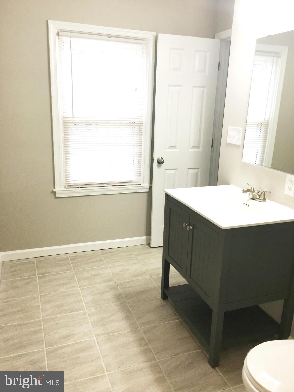 960 Patuxent Road Odenton, MD 21113 - Photo 13 of 29 Bath (Master)