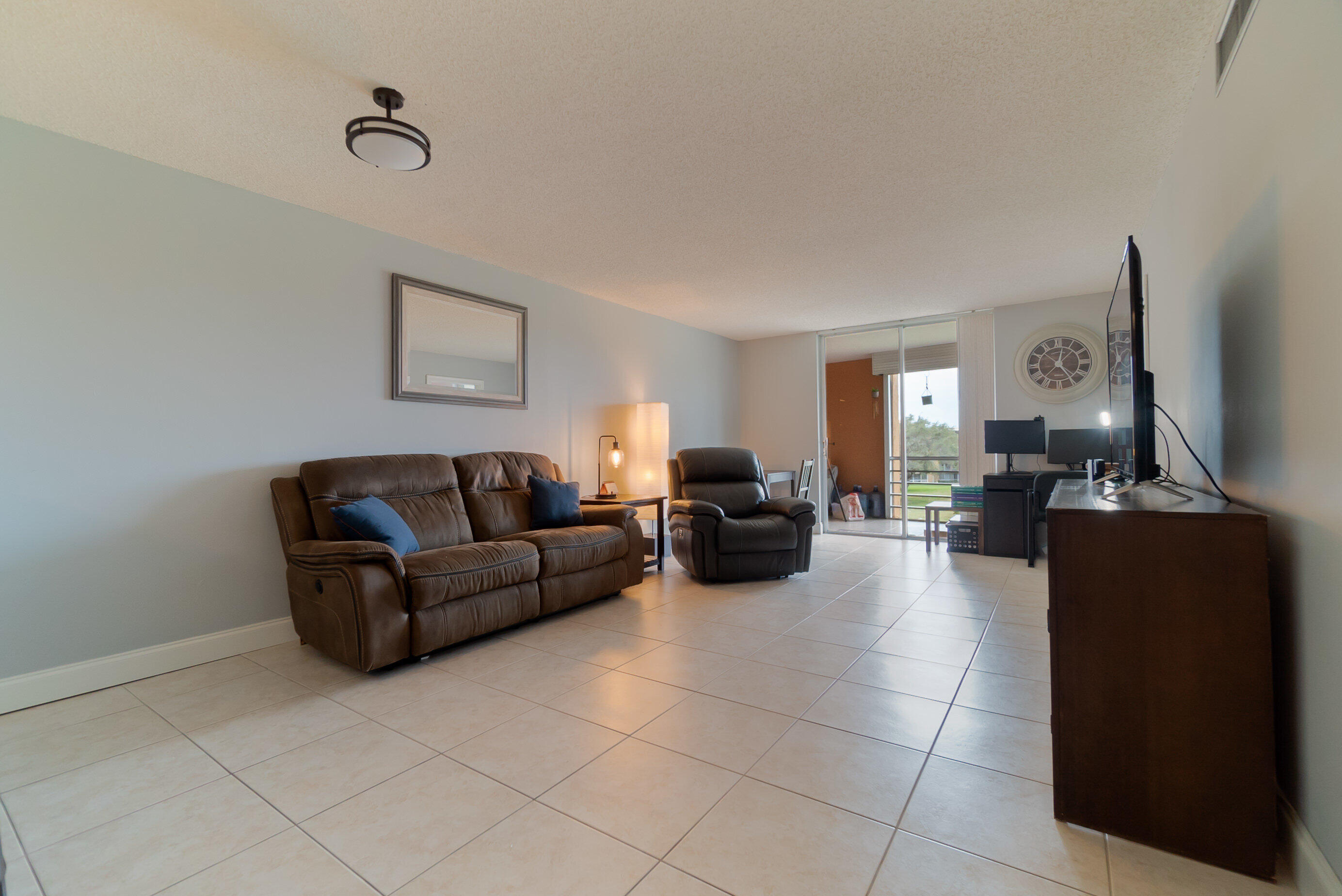 5301 Northwest 2nd Avenue, Unit 404 Boca Raton, FL 33487 - Photo 13 of 23 013_dsc05338