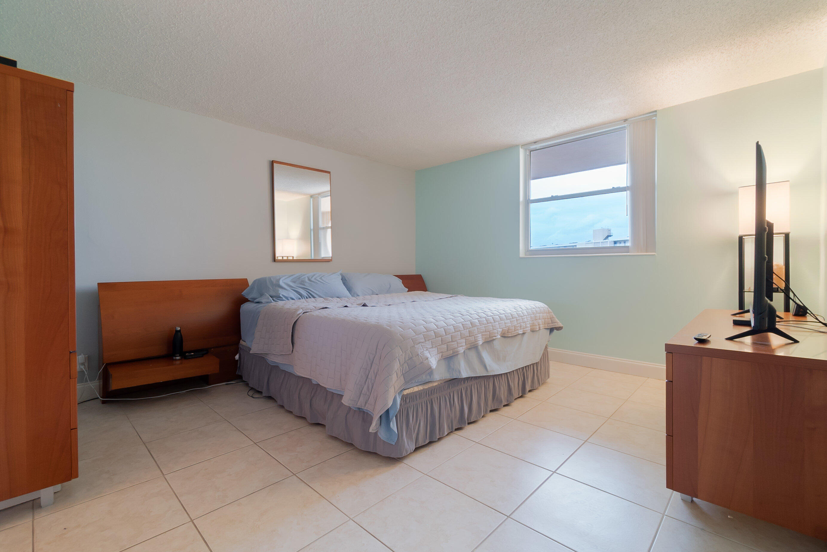 5301 Northwest 2nd Avenue, Unit 404 Boca Raton, FL 33487 - Photo 7 of 23 007_dsc05309