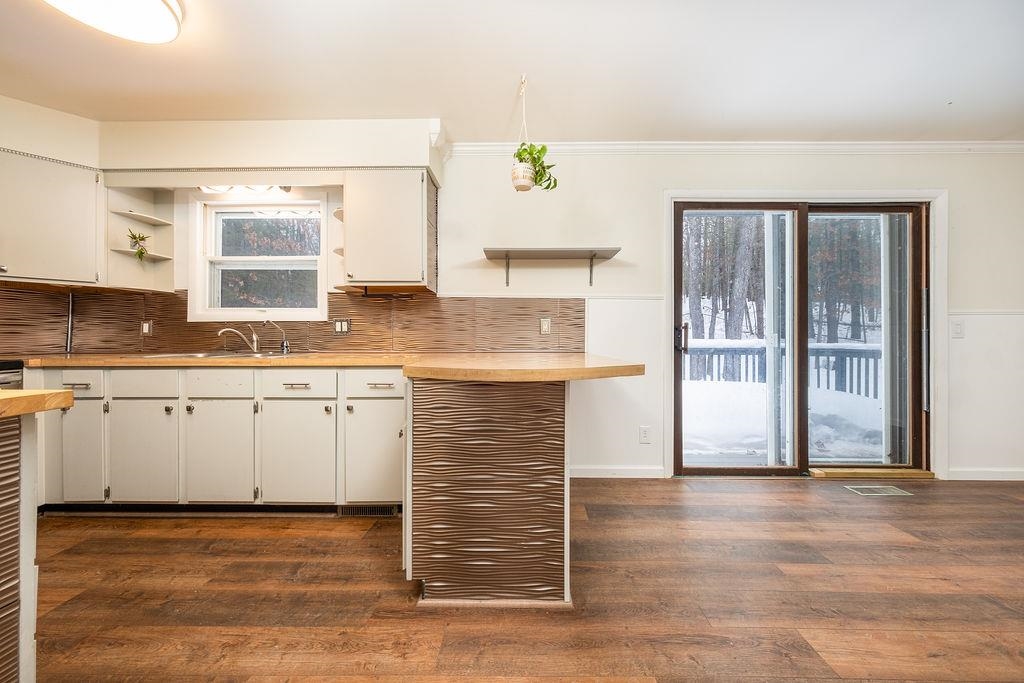 979 Rennie Lake Road Traverse City, MI 49696 - Photo 31 of 51 1930590-29e8a8d8-db23-4a9d-b856-3598998a8c69.JPG