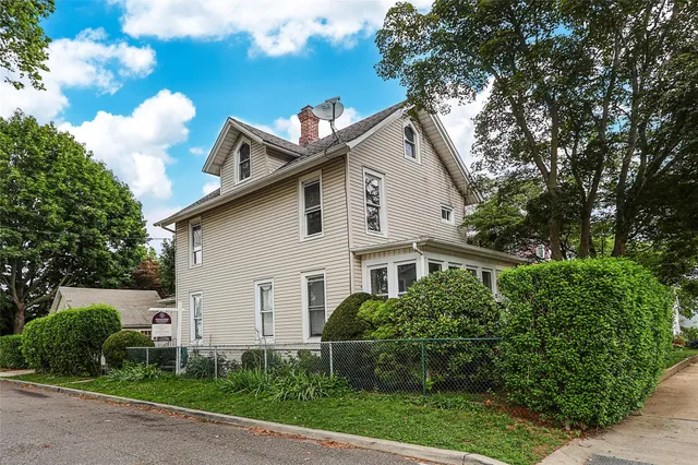 $799,000 | 46 Coles Street, Glen Cove, NY 11542