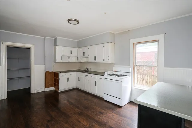 $799,000 | 46 Coles Street, Glen Cove, NY 11542