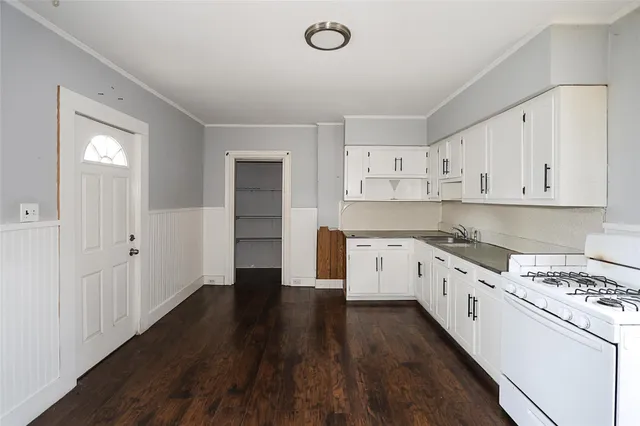 $799,000 | 46 Coles Street, Glen Cove, NY 11542