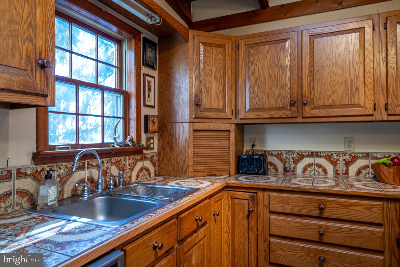 2571 Hill Road Reading, PA 19606 - Photo 17 of 43 Gallery Image 17