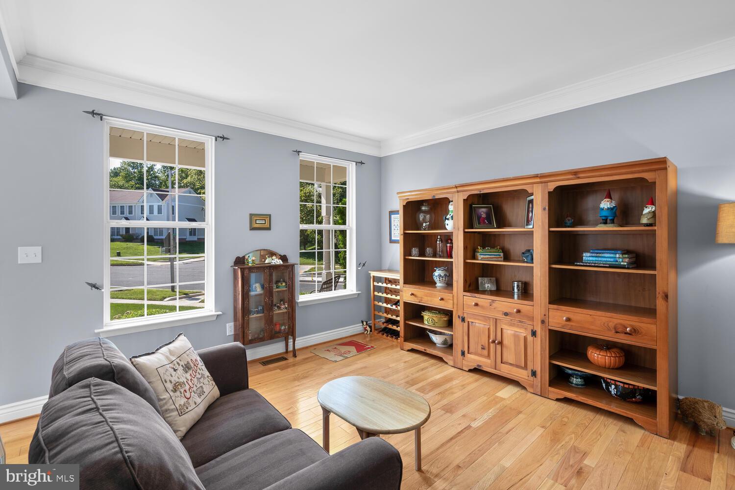 18107 Old Baltimore Road Olney, MD 20832 - Photo 8 of 50 Bright Living Room!