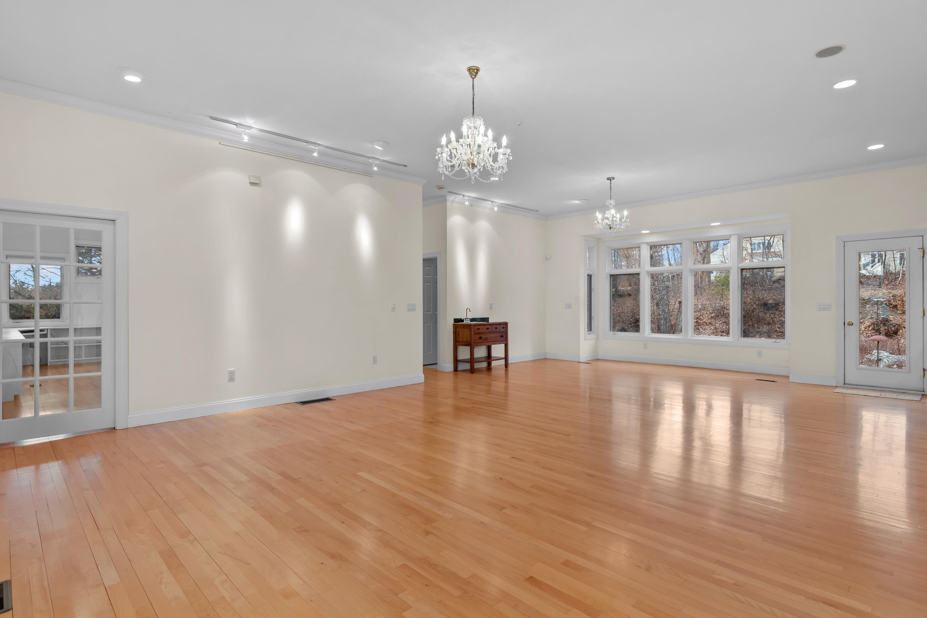 96 Pattee Hill Road Goffstown, NH 03045 - Photo 8 of 40 Gallery Image 8