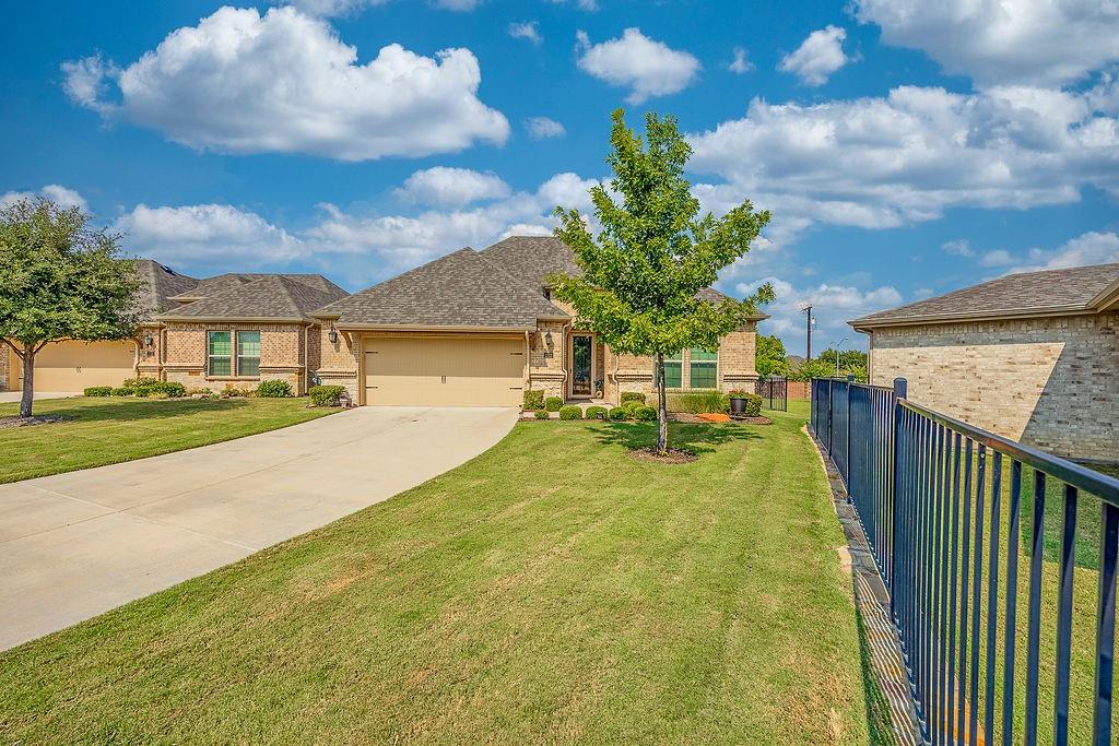 2123 Ladera Way, Unit 2123 Mansfield, TX 76063 - Photo 30 of 34 a view of swimming pool is middle in the garden