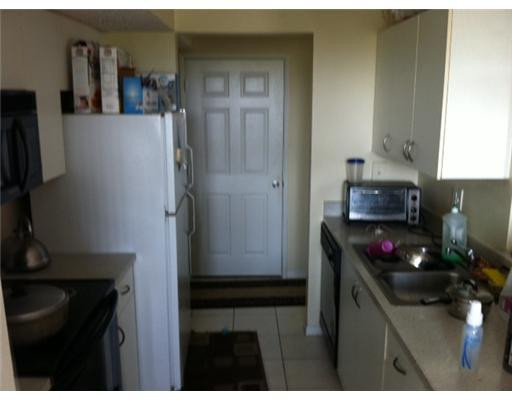 3874 Lyons Road, Unit 3096 Coconut Creek, FL 33073 - Photo 2 of 3 Kitchen