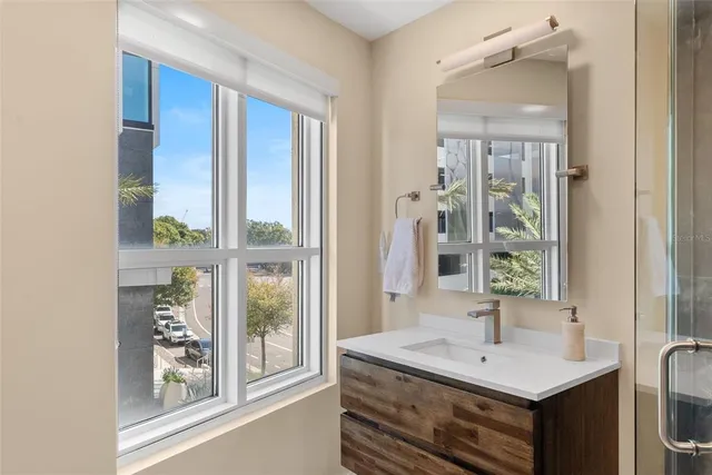 $10,000 | 450 Knights Run Avenue, Unit 405, Tampa, FL 33602