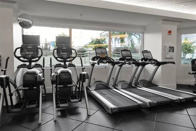 $10,000 | 450 Knights Run Avenue, Unit 405, Tampa, FL 33602