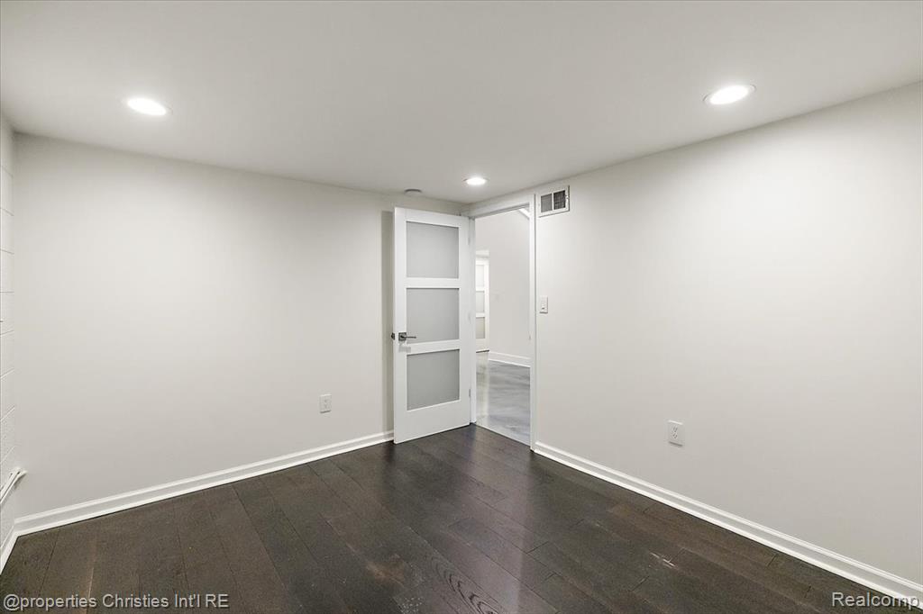 3434 Russell Street, Unit 107 Detroit, MI 48207 - Photo 18 of 40