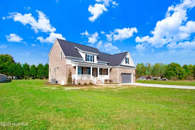 $484,900 | 46 Otter Hole Drive, Kenly, NC 27542