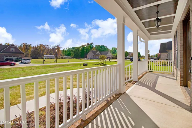 $484,900 | 46 Otter Hole Drive, Kenly, NC 27542