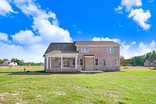 $484,900 | 46 Otter Hole Drive, Kenly, NC 27542