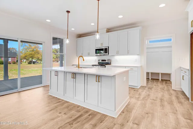 $484,900 | 46 Otter Hole Drive, Kenly, NC 27542