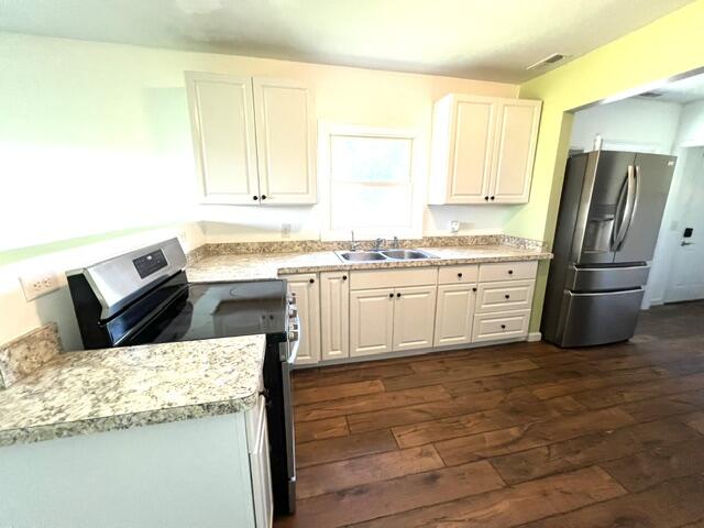 69225 Section Street Edwardsburg, MI 49112 - Photo 5 of 13 kitchen section