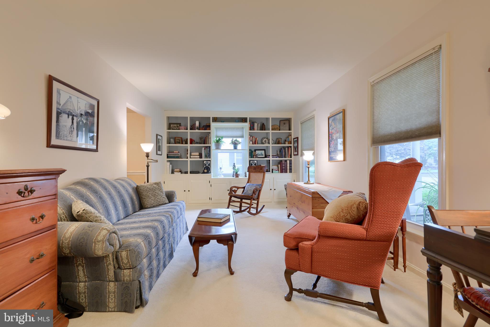 19 Buttonwood Drive Lititz, PA 17543 - Photo 3 of 40 Living Room