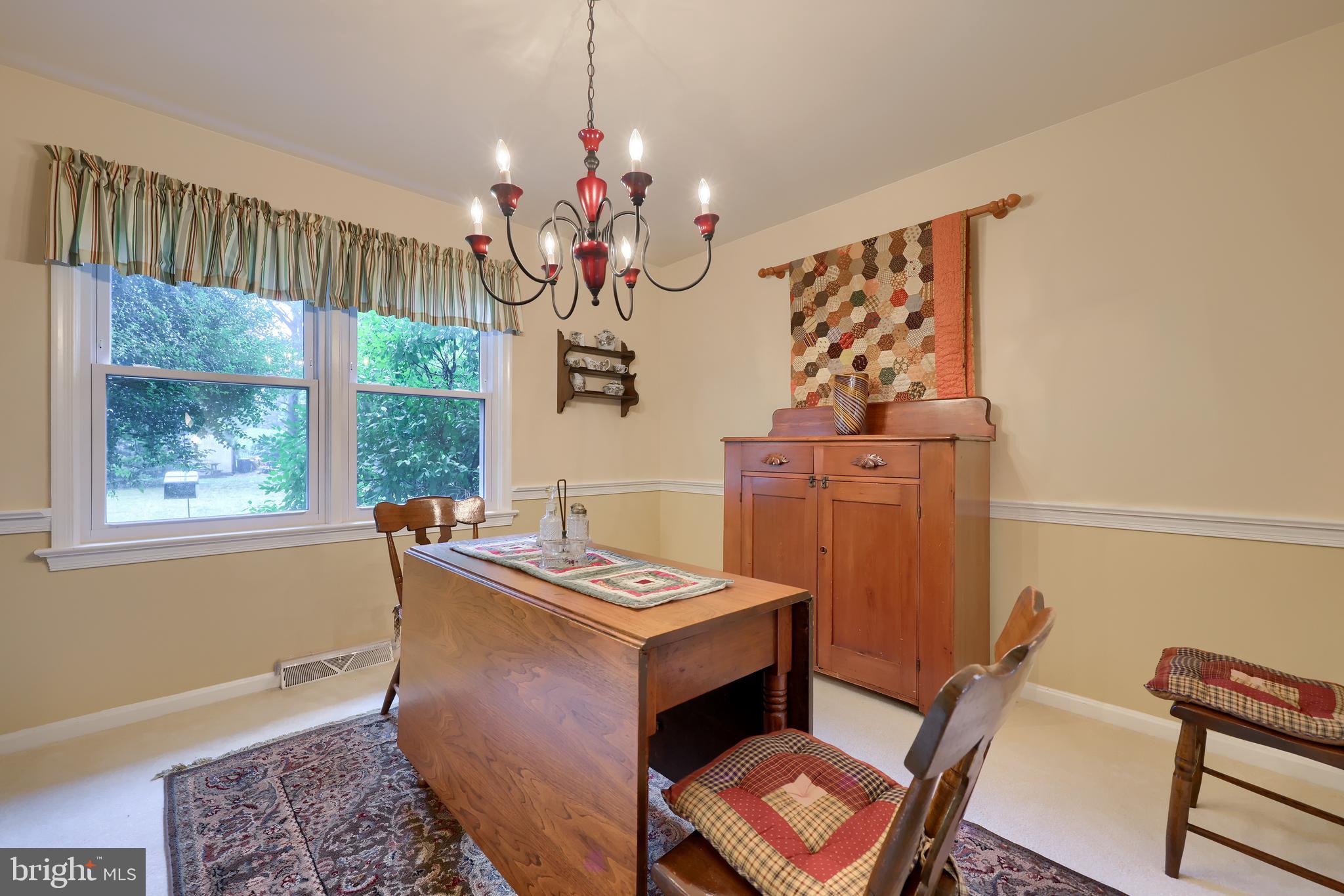 19 Buttonwood Drive Lititz, PA 17543 - Photo 7 of 40 Dining Room