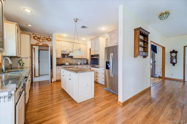 $687,000 | 2 Melissa Lane, Washingtonville, NY 10992
