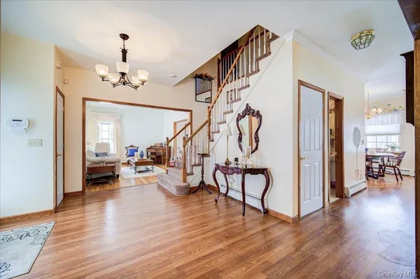 $687,000 | 2 Melissa Lane, Washingtonville, NY 10992