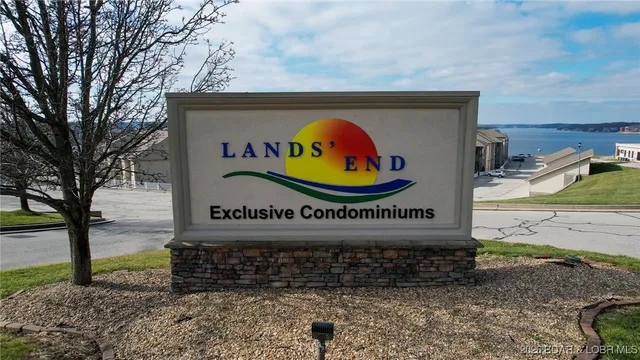 $497,000 | 1225 Lands End Parkway, Unit 736, Osage Beach, MO 65065