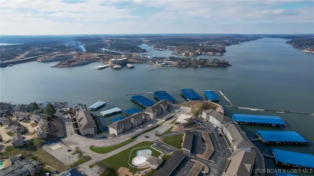 $497,000 | 1225 Lands End Parkway, Unit 736, Osage Beach, MO 65065