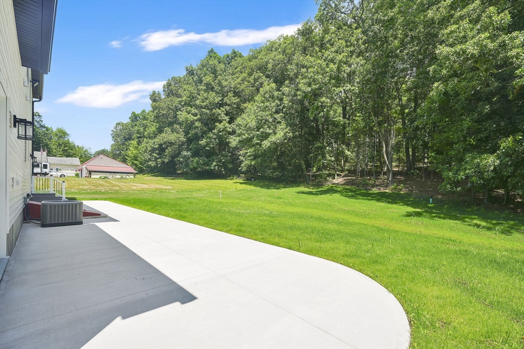 139 Middle Road Southampton, MA 01073 - Photo 35 of 42