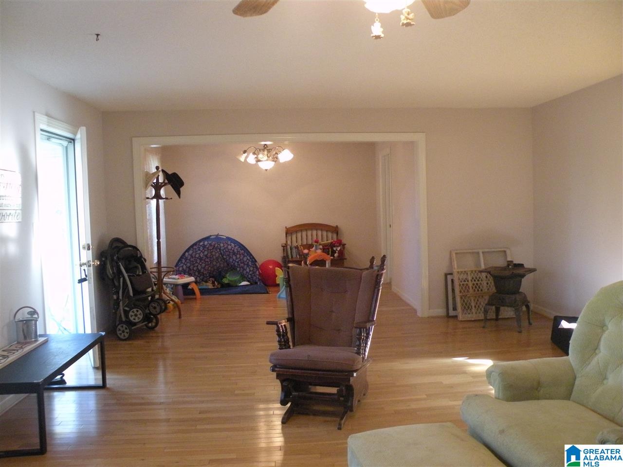 159 5 Oaks Lane Alpine, AL 35014 - Photo 4 of 28