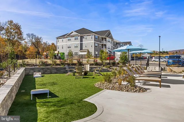 $2,369 | 2007 Sienna Court, Enola, PA 17025